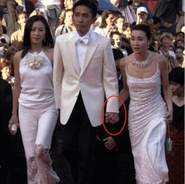 Trương Mạn Ngọc: Phía sau cuộc sống nghèo khổ, cô độc là sự thật ít người nghĩ đến-21