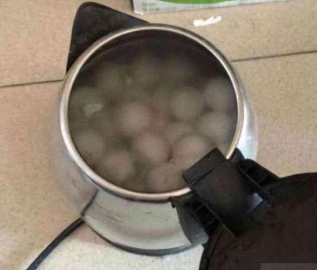 Xin quỳ với những cách nấu ăn chỉ có ở ký túc xá sinh viên-9