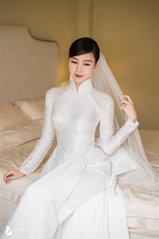 Rò rỉ loạt ảnh Vũ Ngọc Châm làm đám hỏi, quyết giấu mặt ông xã đến cùng-11