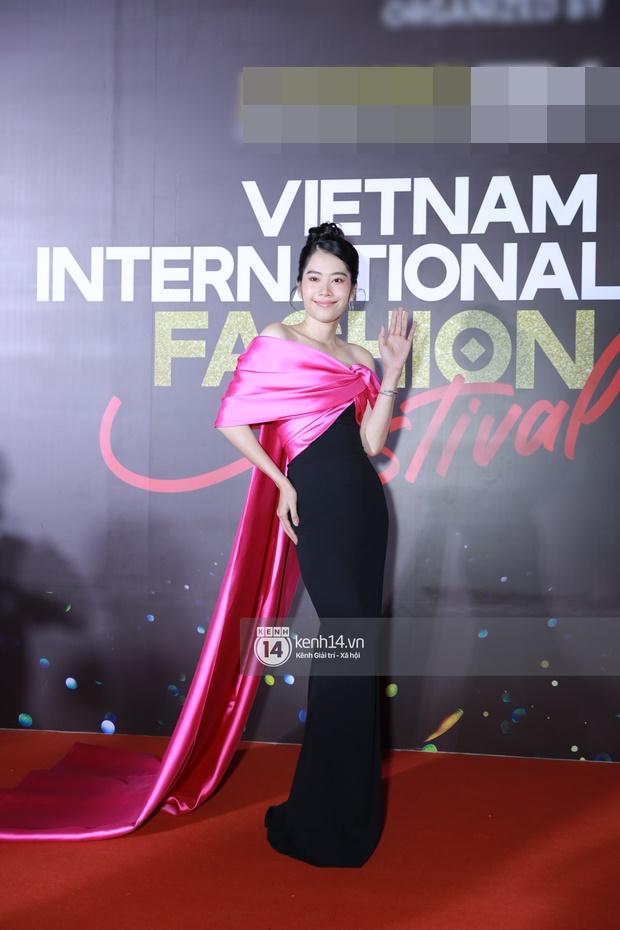 Những pha đụng hàng thất bại của Nam Em: Lúc như phường chèo, khi lại kém sang-1