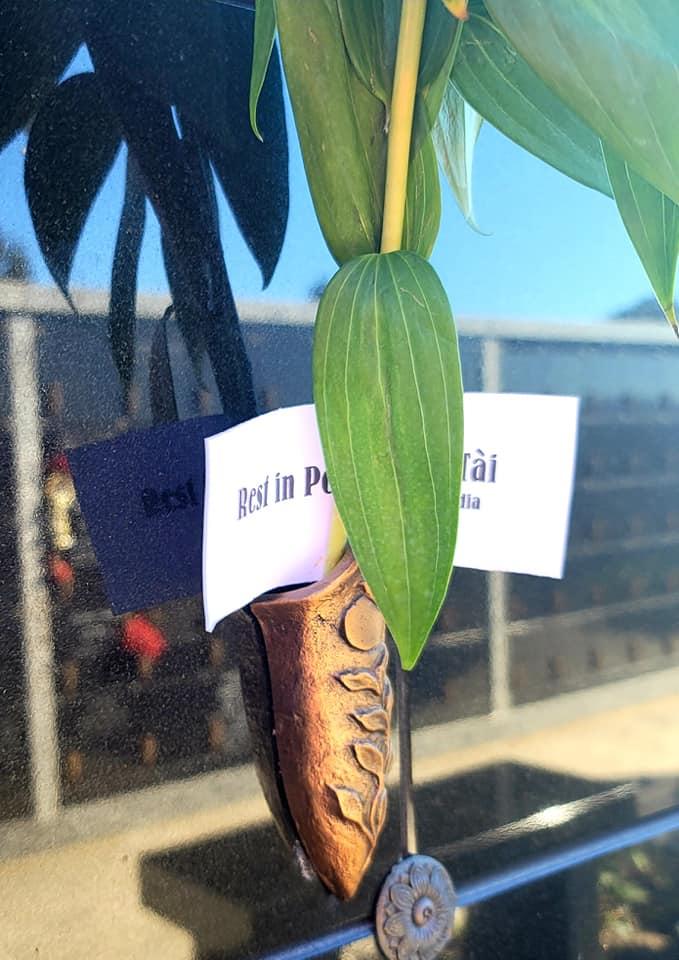 Chồng Thu Phương viếng mộ cố nghệ sĩ Chí Tài, hé lộ thông tin bất ngờ-5