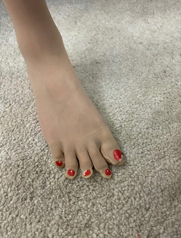 Muốn làm nail chơi Tết dương nhưng ngại tẩy xóa, thanh niên nghĩ ra cách hết hồn-2