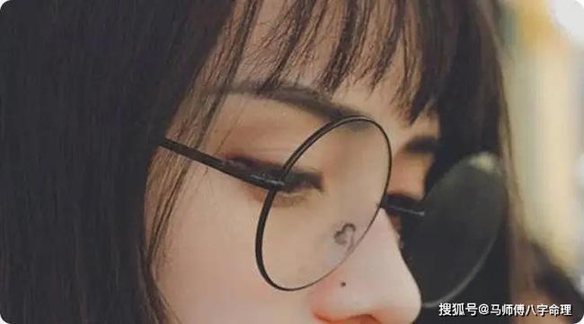 Nữ nhân sở hữu nốt ruồi ở vị trí trời sinh kiên cường mạnh mẽ, cuối năm 2020 may mắn-3