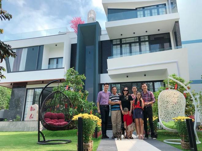 Quốc Trường trang hoàng biệt thự lộng lẫy như đám cưới: Chuyện gì vậy?-13