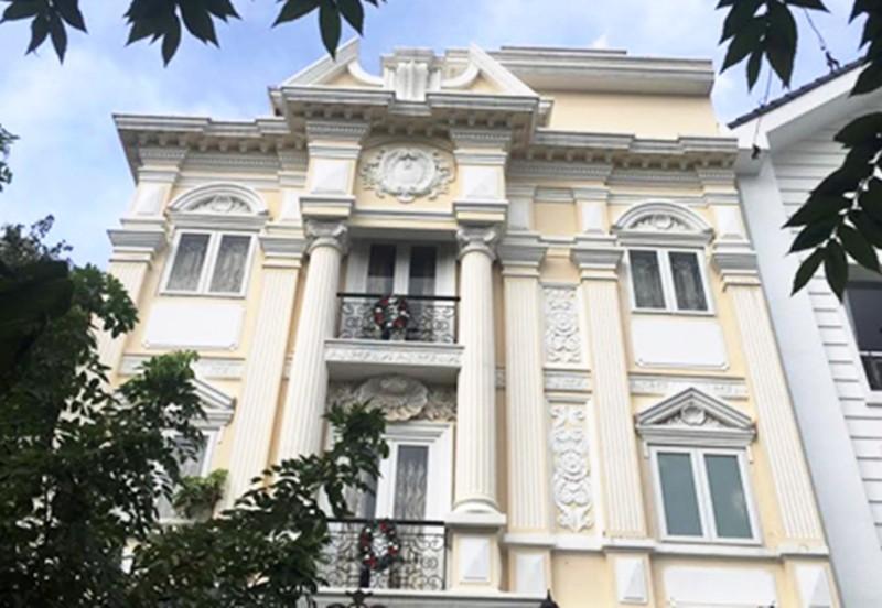 Khám phá bên trong biệt thự khủng của sao nữ đóng cảnh nóng 8 tiếng-1