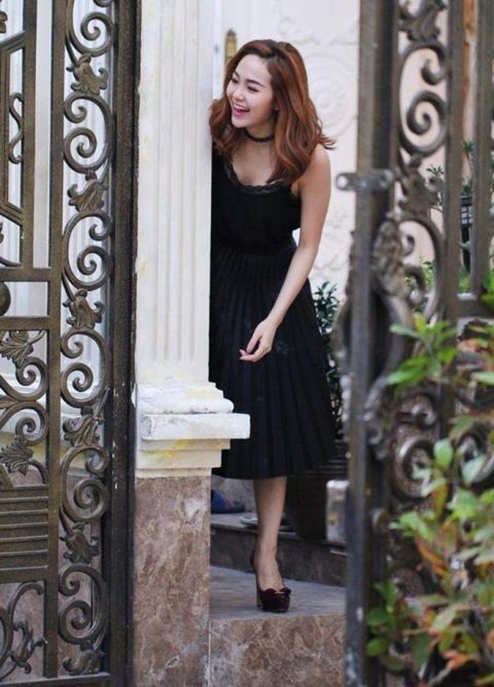 Khám phá bên trong biệt thự khủng của sao nữ đóng cảnh nóng 8 tiếng-18