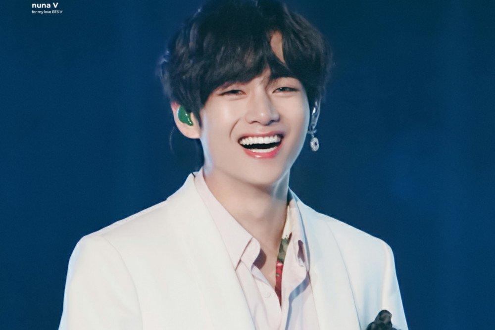 Số hưởng như V-BTS: Được lên hẳn tòa tháp cao nhất thế giới đón sinh nhật-1