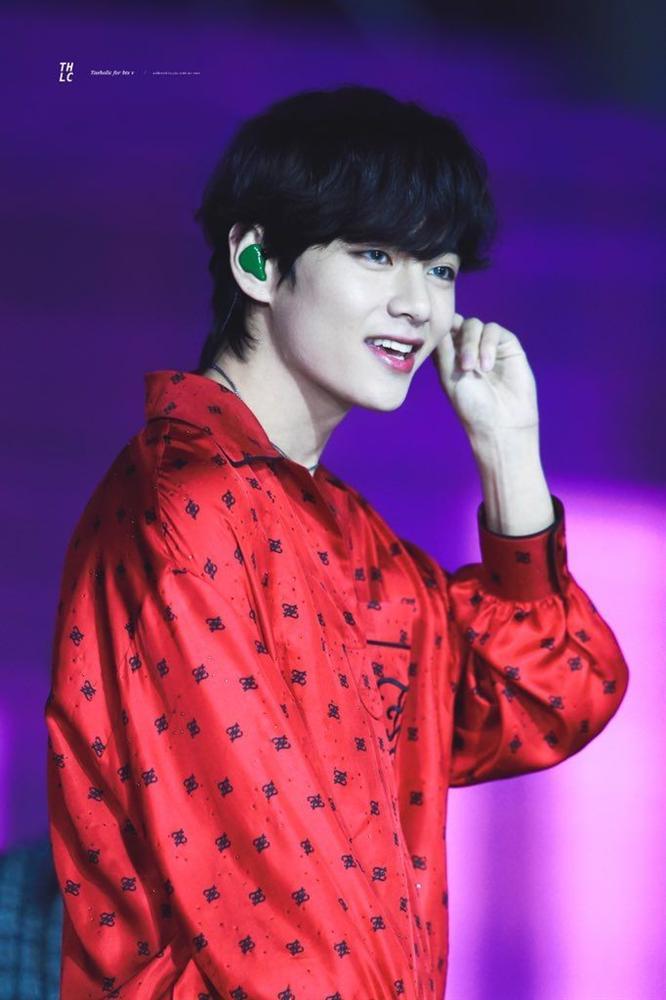 Số hưởng như V-BTS: Được lên hẳn tòa tháp cao nhất thế giới đón sinh nhật-7