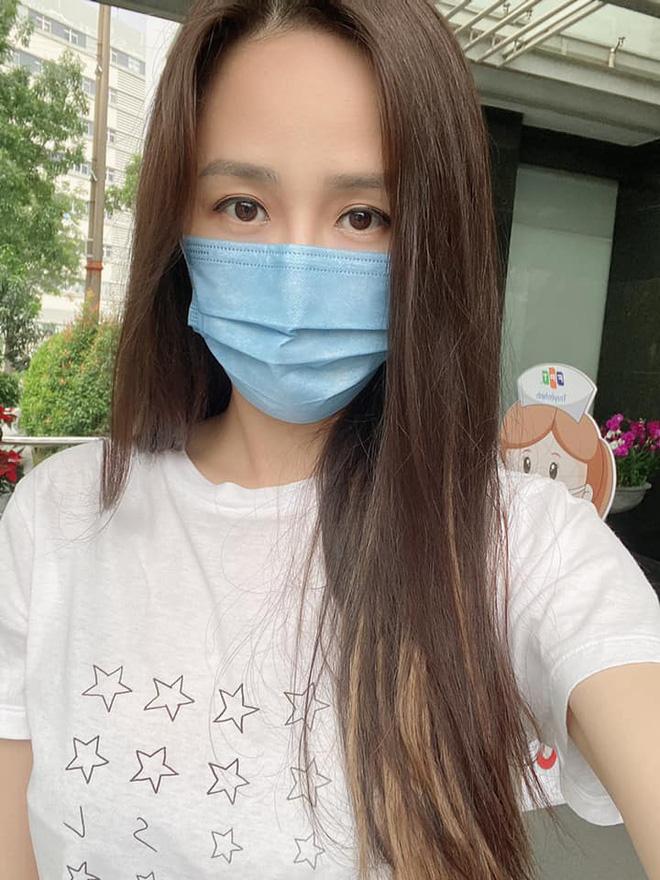 Hậu bị chỉ trích ăn mặc phản cảm, Mai Phương Thúy bẻ lái 180 độ gây ngỡ ngàng-5