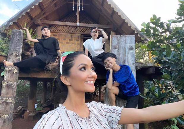 Xem nhà HHen Niê làm đồ ăn đãi khách mà mê: toàn món ăn độc lạ với trải nghiệm khó quên-1