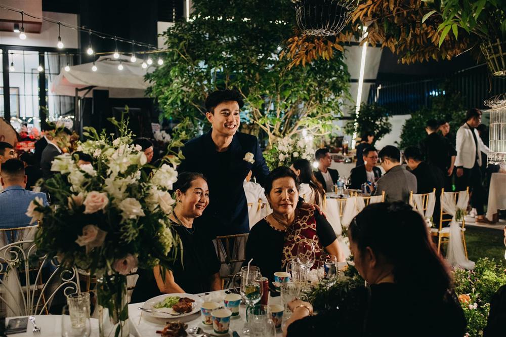 Tiệc kỷ niệm 40 cưới cực hoành tráng của bố mẹ Quốc Trường-10
