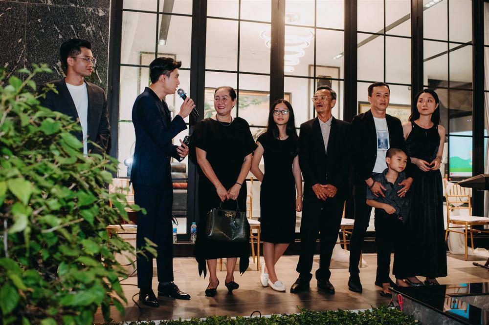 Tiệc kỷ niệm 40 cưới cực hoành tráng của bố mẹ Quốc Trường-14