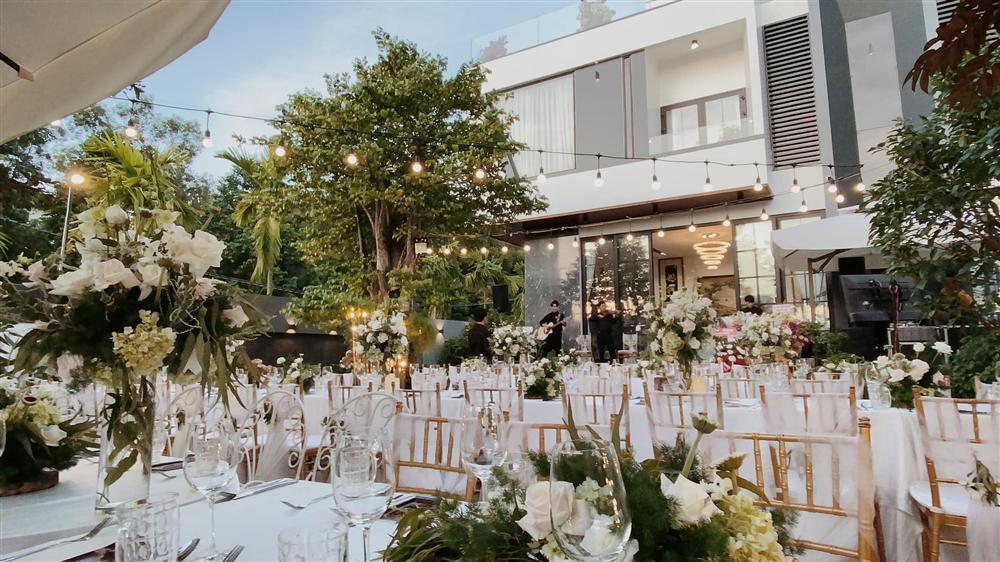 Tiệc kỷ niệm 40 cưới cực hoành tráng của bố mẹ Quốc Trường-2