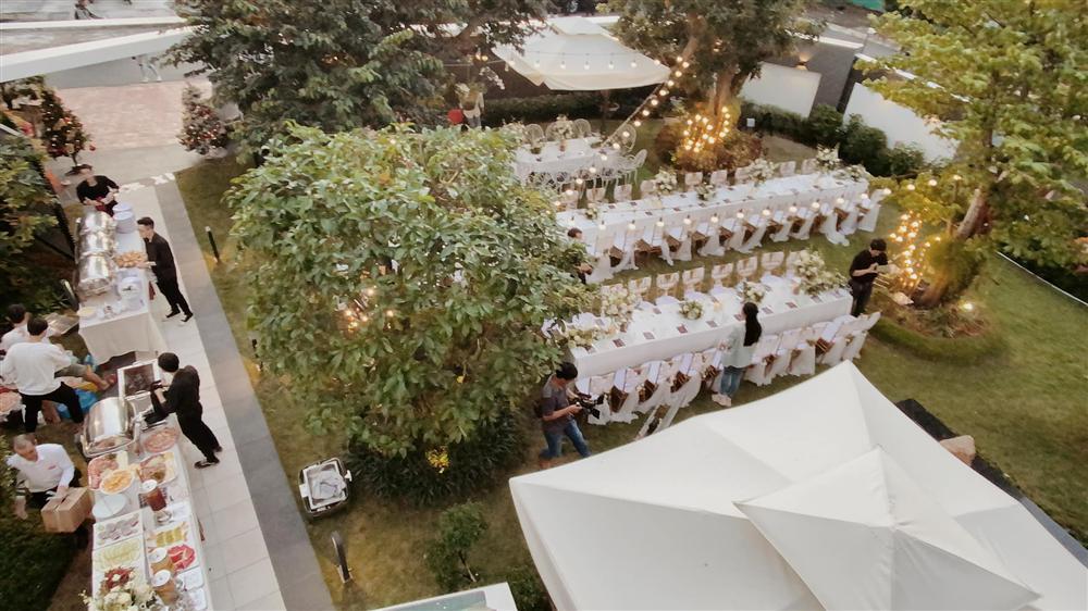 Tiệc kỷ niệm 40 cưới cực hoành tráng của bố mẹ Quốc Trường-5