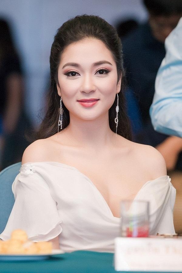Hoa hậu Nguyễn Thị Huyền đau đớn đóng cảnh nóng vì bị zona thần kinh-1