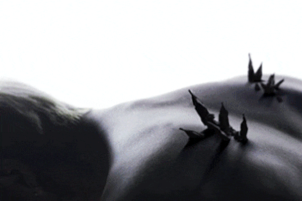 Điểm danh những moments kiệt tác trong các MV đình đám Kpop