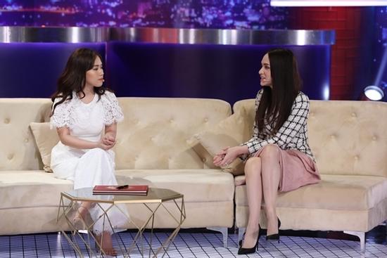 Thuỳ Chi tạm dừng sự nghiệp vì bị chê hát live không hay như thu âm