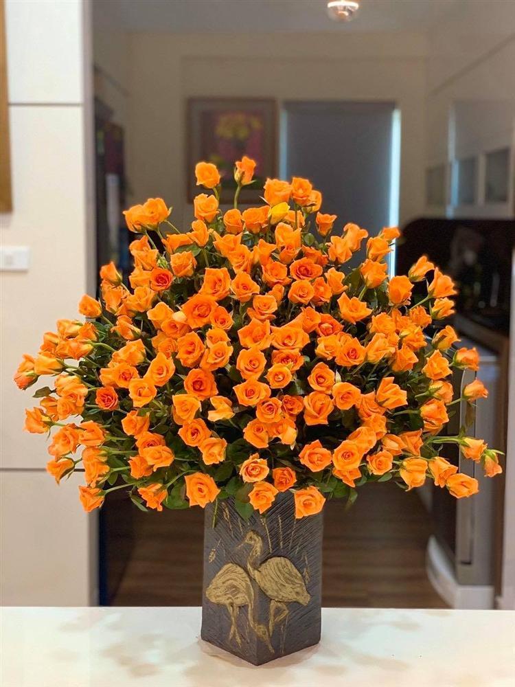 Học lỏm cách cắm hoa thược dược tạo hình chim công chuẩn 10 điểm của mẹ Hà Nội-13