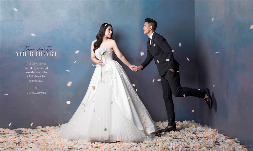 Full ảnh cưới Bùi Tiến Dũng: Cô dâu lột xác thành người khác, chú rể chuẩn soái ca-2