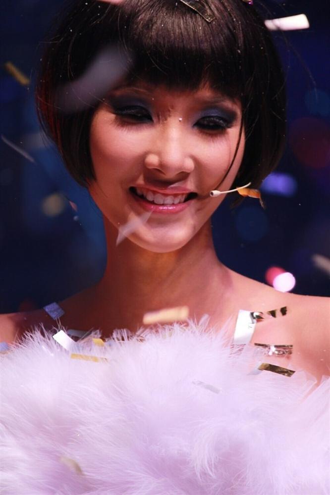 Không hẹn mà gặp, 3 Á hậu 1 đều dính nghi án dao kéo: Riêng Kiều Loan ẵm trọn combo-3