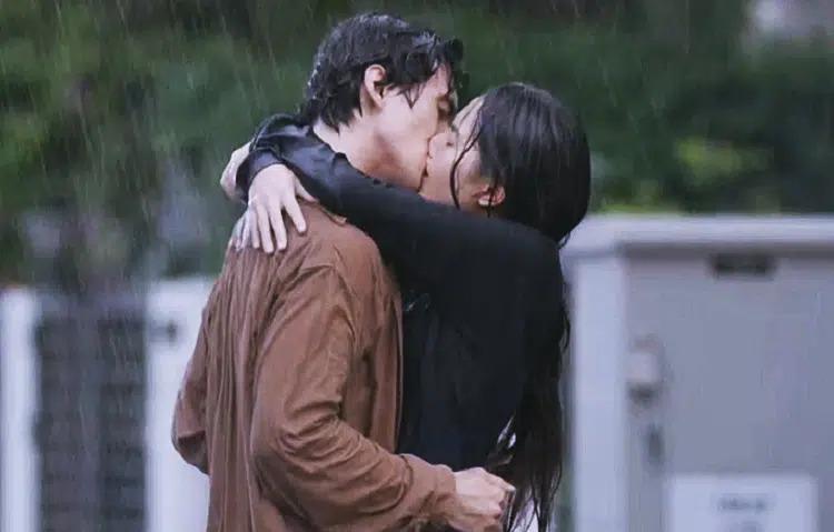 Top 5 cảnh hôn đẹp nhất màn ảnh nhỏ Việt Nam 2020: Từ lãng mạn đến táo bạo-5