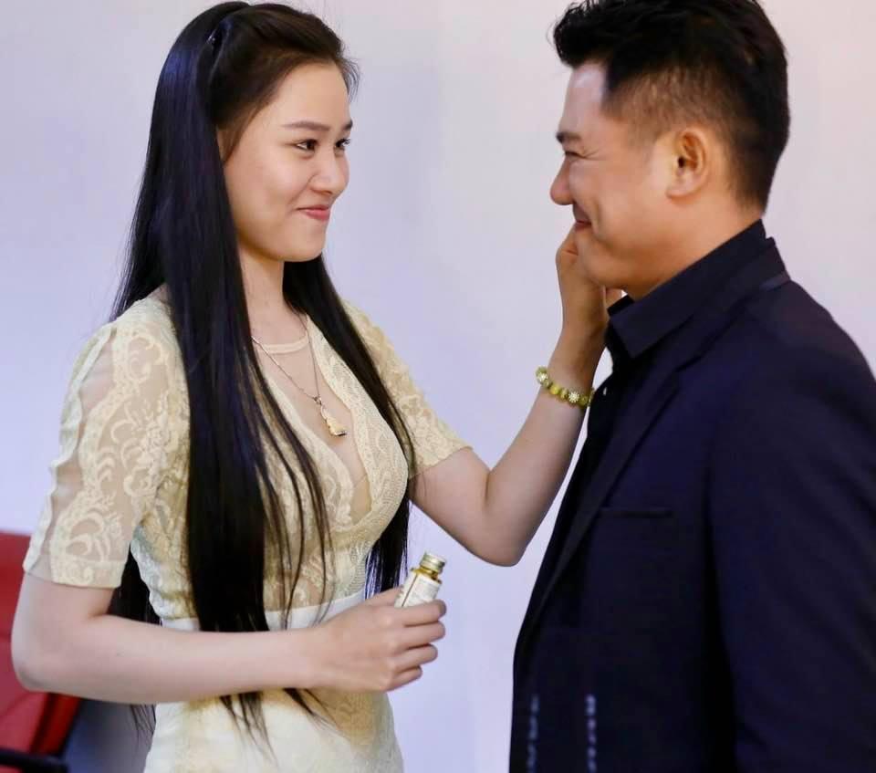 Hôn nhân hạnh phúc của Vân Quang Long trước khi qua đời-17