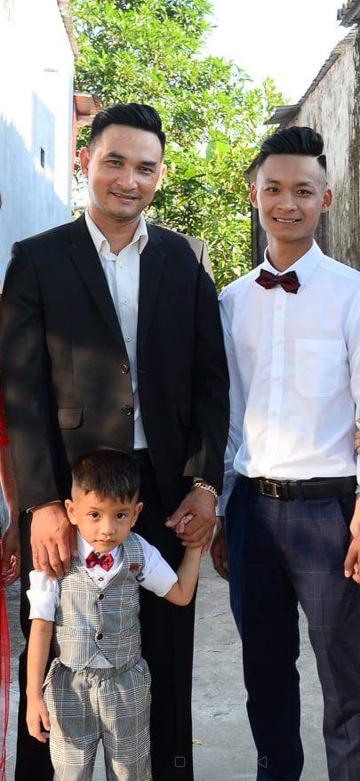 SN 1981 đã là ông ngoại, con gái lấy chồng bố làm điều đặc biệt tránh bị nhầm thành chú rể-4