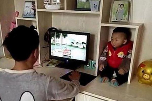 Quay clip tố cặp đôi vào bệnh viện âu yếm không biết mắc cỡ, cameraman bị chỉ trích ngược-3