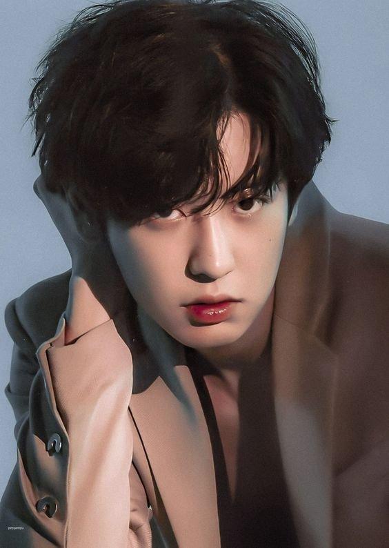 Loạt scandal chấn động Kpop, nghe là choáng nhất 2020-13