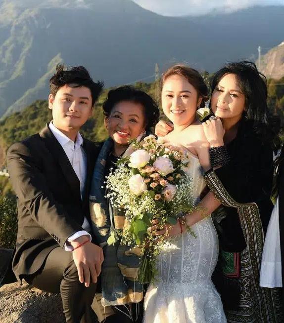 Diva Thanh Lam gây chú ý khi hộ tống con gái chụp ảnh cưới-6