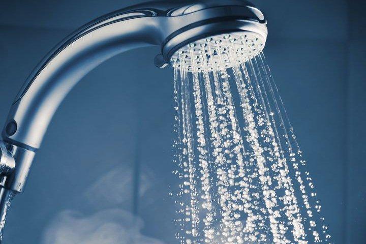 Bé trai 3 tuổi bất ngờ đột quỵ trong lúc đang vui chơi với bạn-3