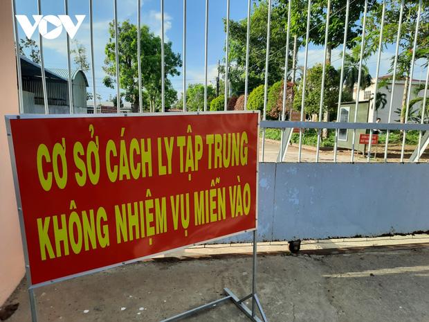 Người phụ nữ cùng nhóm người về từ Myanmar âm tính lần 1 với SARS-CoV-2-1