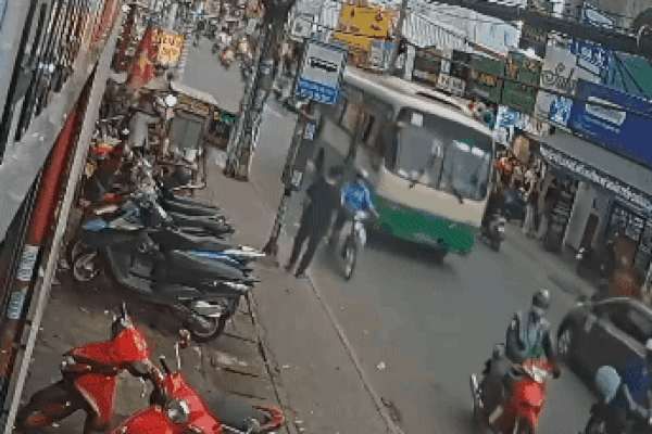 Quảng Bình: Đề nghị xác nhận liệt sĩ với Chủ tịch UBND xã mất sau khi cứu nạn người dân trong mưa lũ-2