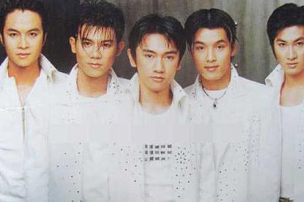 Vì sao Happy New Year bị cả thế giới tránh nghe lại được người Việt yêu thích mỗi dịp năm mới?-7