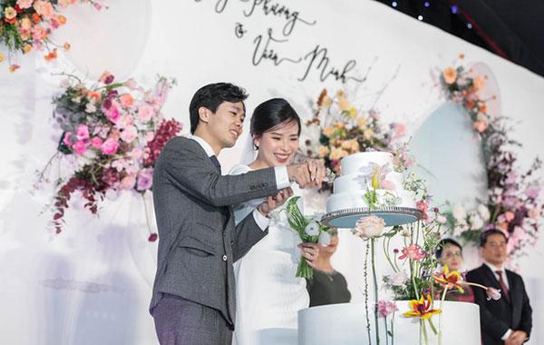 Đầu 2021, Công Phượng mở bát lộ loạt ảnh đẹp long lanh với Viên Minh sau 3 siêu đám cưới-11