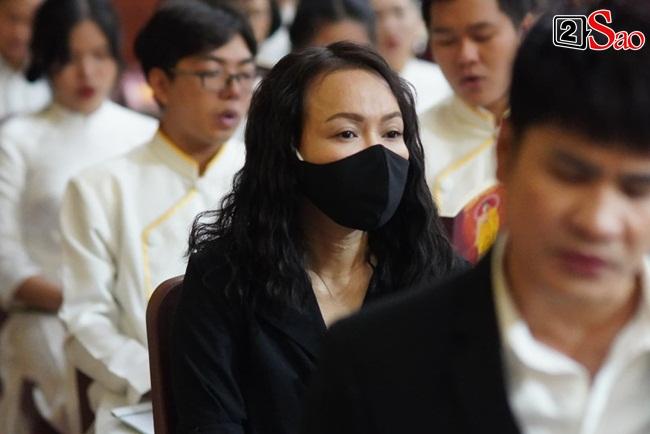 Tang lễ Vân Quang Long tại Việt Nam: Vợ ôm di ảnh, Việt Hương u buồn-8