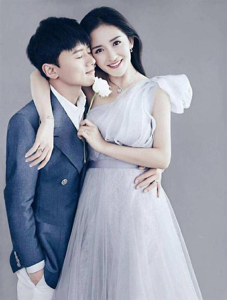 MC Tạ Na và hoa hậu Trương Tử Lâm cùng thông báo mang thai-4