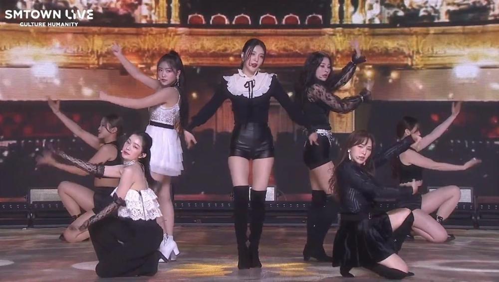Red Velvet chính thức tái xuất với đội hình 5 thành viên, fan khóc nấc vì quá hạnh phúc-5