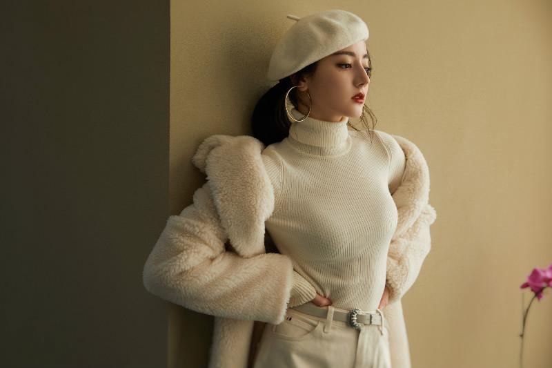 Địch Lệ Nhiệt Ba bất ngờ leo thẳng top hotsearch vì phát ngôn cực tự tin về nhan sắc thật-4