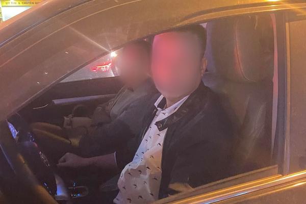 Tìm thấy tài xế đánh gãy răng nam thanh niên do bị nhắc nhở dừng xe lâu gây tắc đường-2