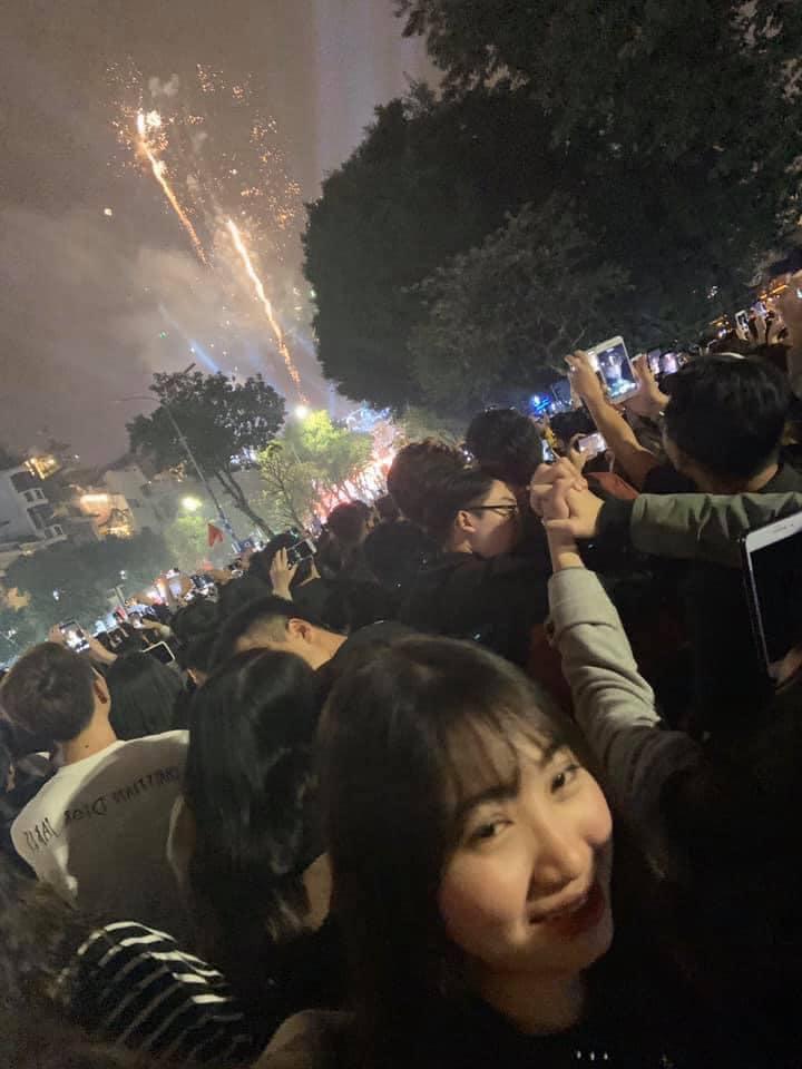 Nhân vật chính của khoảnh khắc cô đơn tột đỉnh đêm Giao thừa: Nếu có người yêu, mình cũng như họ thôi-1