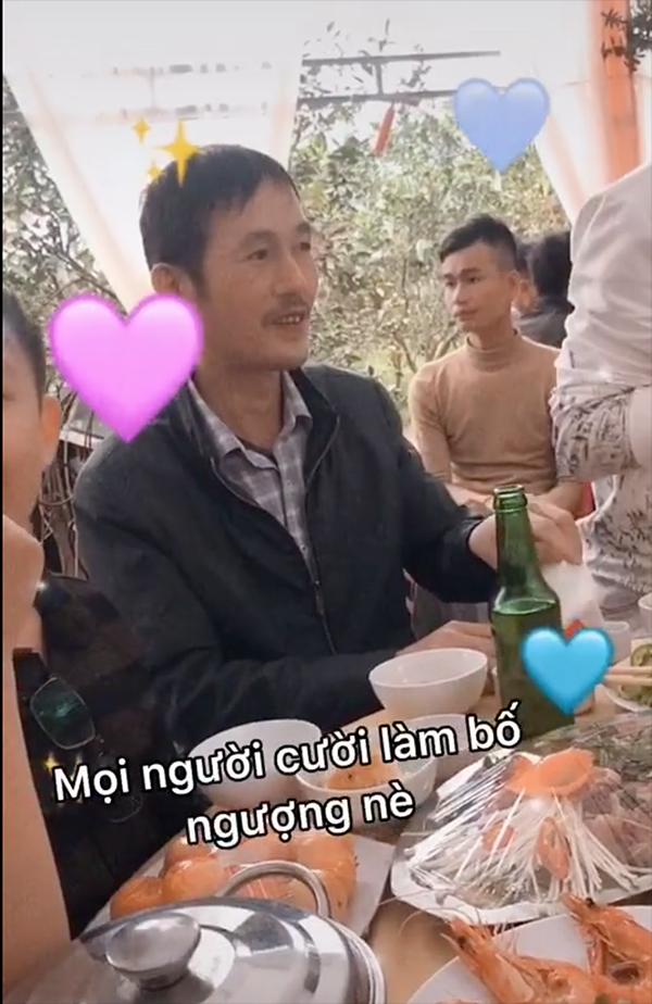 Bố mẹ phát cẩu lương ngập mặt khiến con gái ngậm ngùi: Bố còn chiều mẹ gấp đôi-2