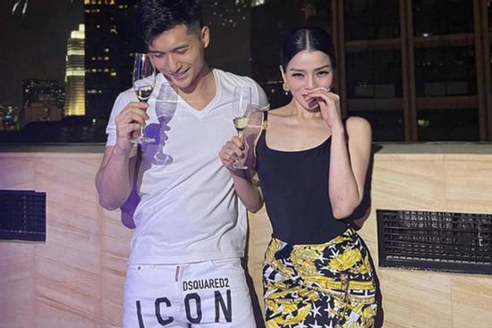 Tình tứ bên Lệ Quyên, Lâm Bảo Châu bị mỉa mai 'đẹp mà lái máy bay'