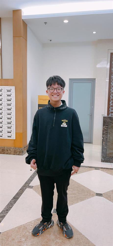 Công Lý làm lễ ăn hỏi với bạn gái kém 15 tuổi, chia sẻ của con riêng gây chú ý-13