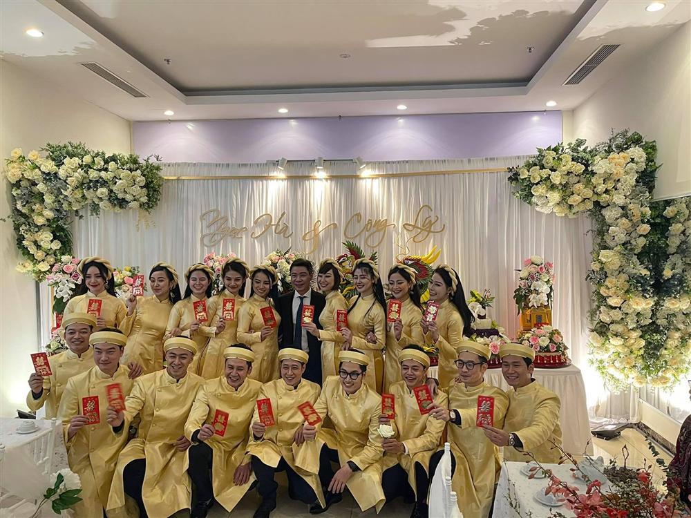 Công Lý làm lễ ăn hỏi với bạn gái kém 15 tuổi, chia sẻ của con riêng gây chú ý-6