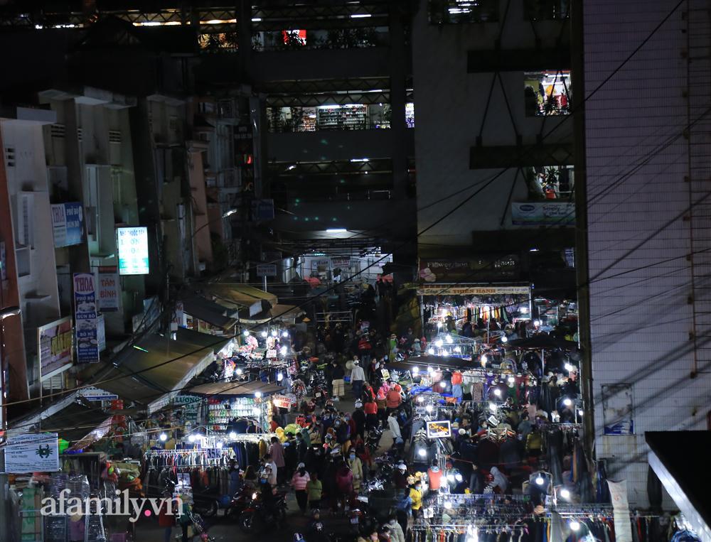 Đà Lạt kẹt cứng vào dịp đầu năm: Đi trăm mét mà mất 1 tiếng đồng hồ-3