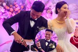 Bùi Tiến Dũng gặp sự cố 'muối mặt' ở đám cưới, Khánh Linh đứng cạnh phải bật cười