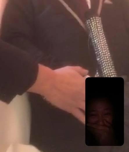 Vợ khóc nghẹn khi thấy thi hài Vân Quang Long trong tang lễ tại Mỹ-8