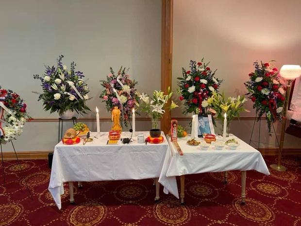 Micro đặt trong linh cữu Vân Quang Long, dù qua đời vẫn trọn vẹn đam mê âm nhạc!-3