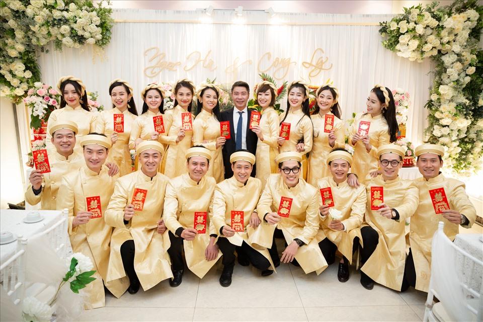 Bà xã Công Lý thay liền 3 bộ váy cưới mềm mại như sương mai trong đám cưới-12